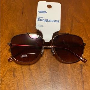 Women’s sunglasses